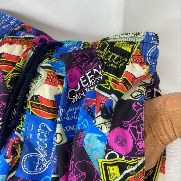 Vilebrequin x Queen Moonrise Tour Print Swim Trunks size Medium - Picture 6 of 9